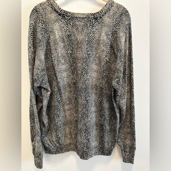 Snake print light sweater - Picture 2 of 2